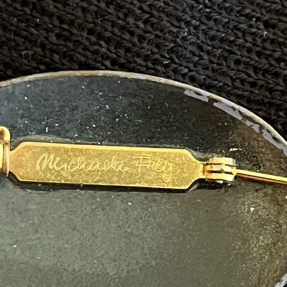 Brooch Pin - Picture 5 of 5